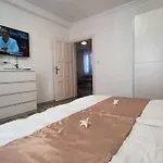 Napsugár Apartamento *