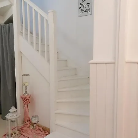 Napsugár Apartman *