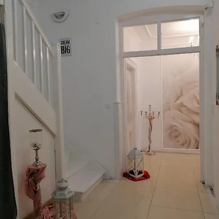 Napsugár Apartman